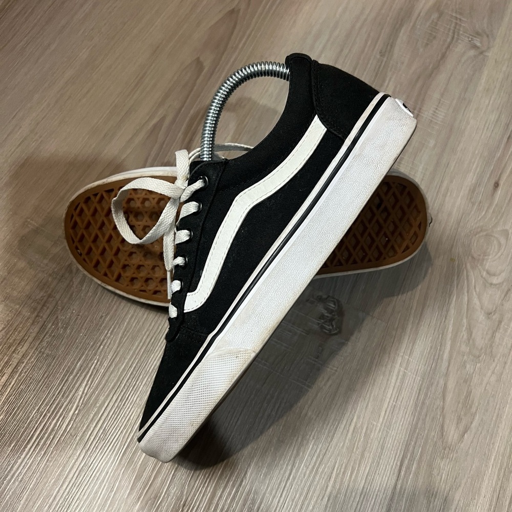Vans Old Skool Black/White Womens Size 8.5